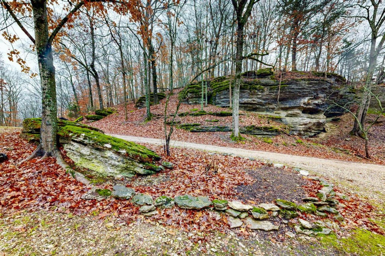 Ozark Spring Cabins Hotel Eureka Springs Bagian luar foto